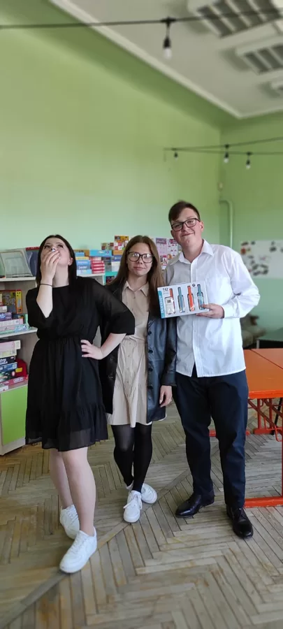 Atbalstīta jauniešu iniciatīva – rāciju iegāde filmas “Tas noti’k Alojā” filmēšanai